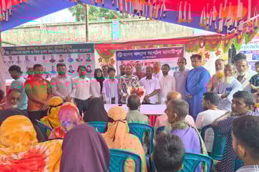 মাদারীপুরে ফ্রি মেডিকেল ক্যাম্পে তিন শতাধিক রোগীর চিকিৎসা