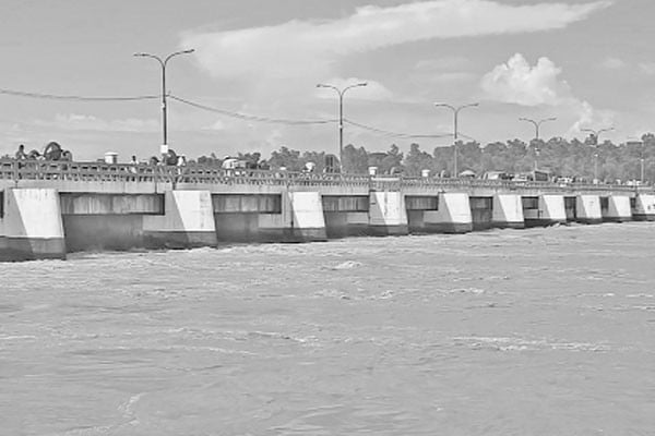 ভারী বৃষ্টি, ফের বিপৎসীমার কাছাকাছি তিস্তার পানি