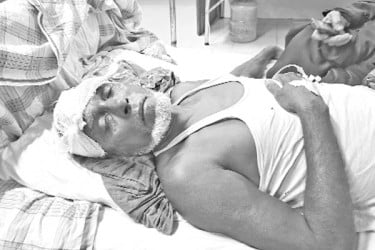 সম্পত্তি লিখে না দেওয়ায় দুই ছেলের নির্যাতনে হাসপাতালে বাবা