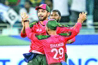 নিশাঙ্কা ঝড় থামালেন তাসকিন