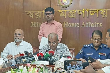 ২৪ সেপ্টেম্বর থেকে আইনশৃঙ্খলা বাহিনী মাঠে থাকবে : স্বরাষ্ট্র উপদেষ্টা