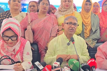 কতিপয় দল গণতন্ত্রকে ব্যাহত করছে: আহমেদ আযম খান