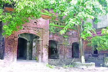 রাজবাড়ীর লাল ভবনে স্মৃতির ক্যাম্পাস