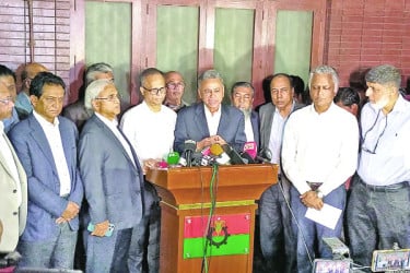 নির্বাচনের অপেক্ষায় বিনিয়োগকারীরা