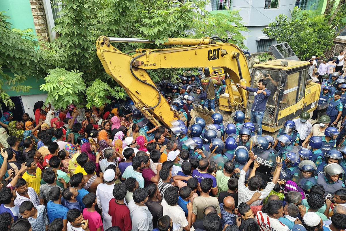 বাস্তহারা কলোনিতে সংঘর্ষের ঘটনায় দুই মামলা