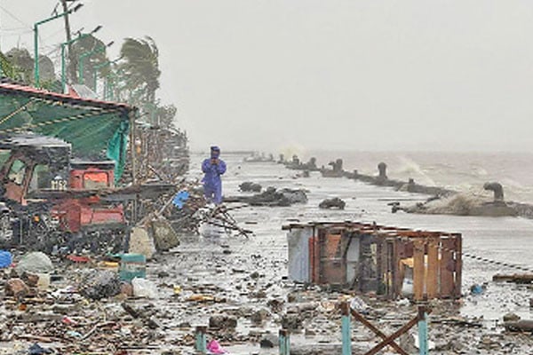 ফিলিপাইনে আছড়ে পড়ল সুপার টাইফুন রাগাসা
