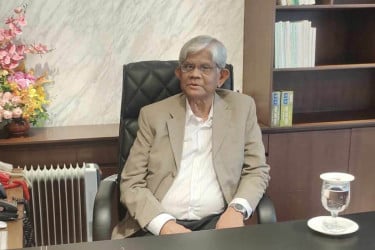 পুঁজিবাজার থেকে সবসময় মুনাফা আসবে এমন ধারণা ভুল : অর্থ উপদেষ্টা