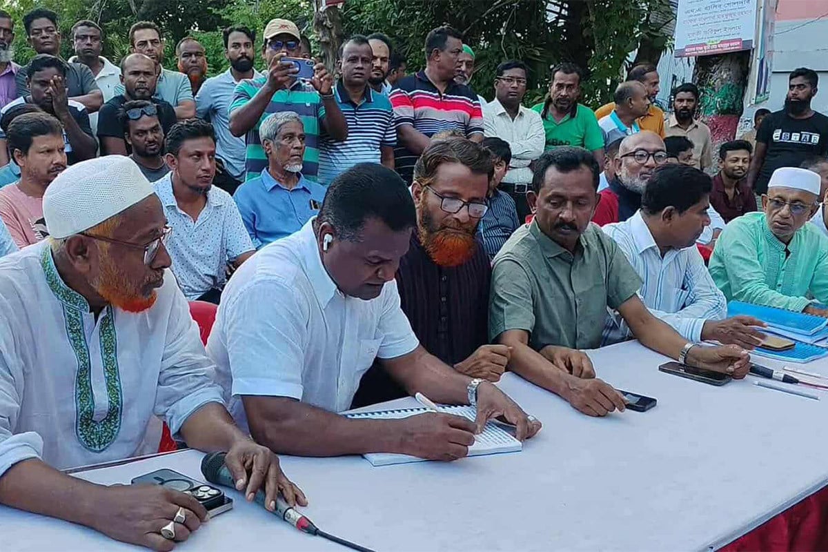 বাগেরহাটে চারটি আসন বহালের দাবিতে গণস্বাক্ষর