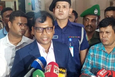 ওসমানী হাসপাতালে অনিয়ম নিয়ে জেলা প্রশাসকের হুঁশিয়ারি