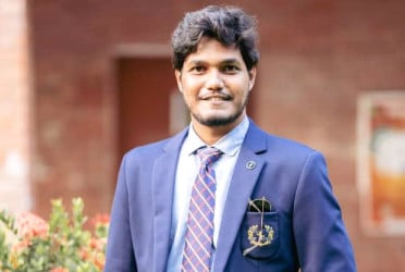‘রাজনৈতিক নেতাদের অনিরাপদ রেখে সরকার প্রধানের এয়ারপোর্ট প্রস্থান লজ্জাজনক’