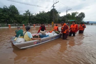 থাইল্যান্ডে বন্যায় চারজনের মৃত্যু, ক্ষতিগ্রস্ত আড়াই লাখ মানুষ