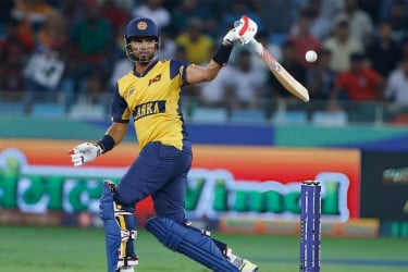 পাকিস্তানকে ১৩৪ রানের টার্গেট দিল শ্রীলঙ্কা