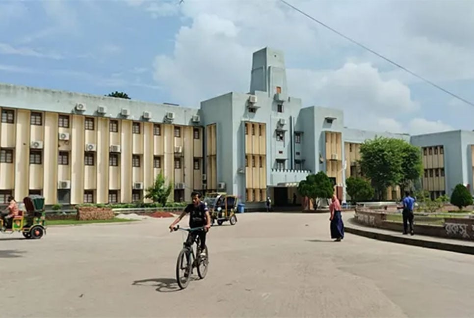 রাবিতে শাটডাউন স্থগিত, কর্মসূচি চালিয়ে যেতে চান বিএনপিপন্থি শিক্ষকরা