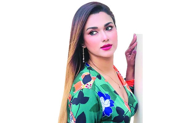 দ্বৈত রূপে ববি...
