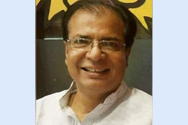 হাজারো কষ্ট সত্ত্বেও তিনি দেশ ছেড়ে যাননি