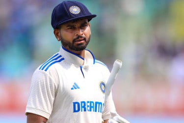 টেস্ট ক্রিকেট থেকে বিরতিতে শ্রেয়াস আইয়ার