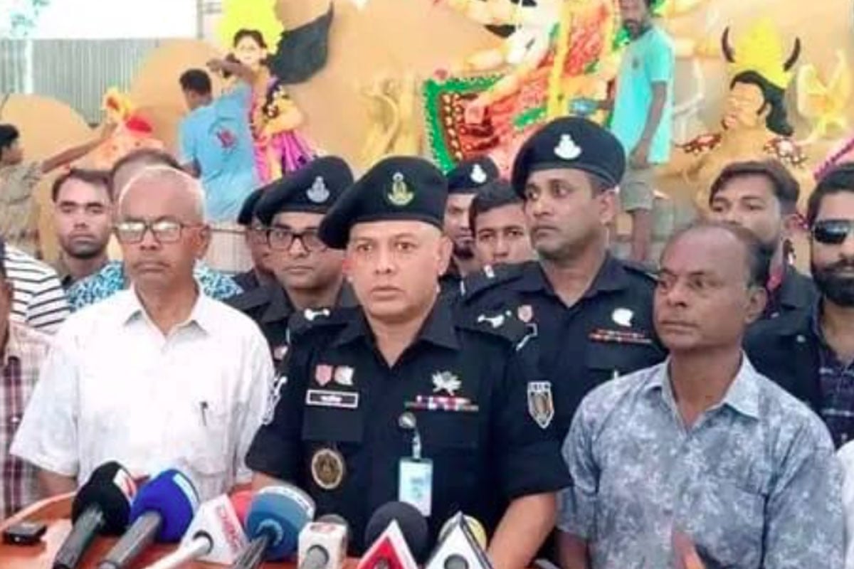 দুর্গাপূজাকে ঘিরে নিরাপত্তায় কঠোর অবস্থানে র‌্যাব