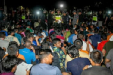 মালয়েশিয়ায় অবৈধ অভিবাসনবিরোধী অভিযানে ৫৪৫ বাংলাদেশি আটক