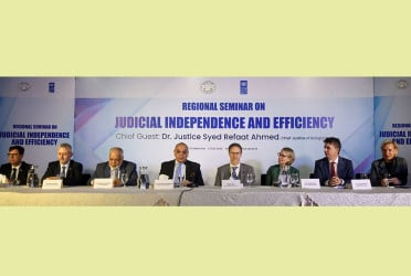 মানুষের আস্থা অর্জন করাই বিচার বিভাগের কাজ­ : প্রধান বিচারপতি