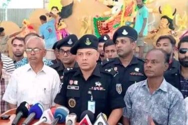 দুর্গাপূজাকে ঘিরে নিরাপত্তায় কঠোর অবস্থানে র‌্যাব