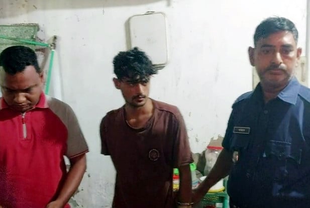 লক্ষ্মীপুরে নারীকে গলা কেটে হত্যা, ঘাতক আটক