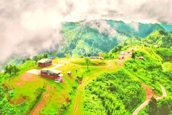 বিড়ম্বনায় বাংলাদেশি পর্যটক