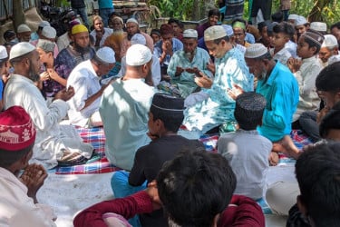 ছাগল চোরের হেদায়েতের জন্য মসজিদে মিলাদ ও দোয়া মাহফিল