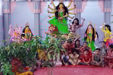 শেরপুরে দলিত নারীদের মুষ্টির চাল জমিয়ে দুর্গাপূজা আয়োজন
