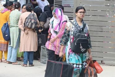 ছুটির আগেই ক্যাম্পাস ছেড়েছেন রাবির অধিকাংশ শিক্ষার্থী