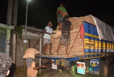 মাগুরায় টিসিবির চাল উদ্ধার