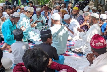 ছাগল চুরির ঘটনায় চোরের হেদায়েতের জন্য মিলাদ