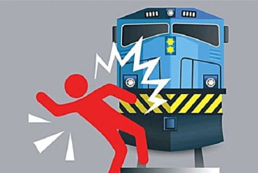 সায়েদাবাদে ট্রেনের ধাক্কায় বৃদ্ধ নিহত