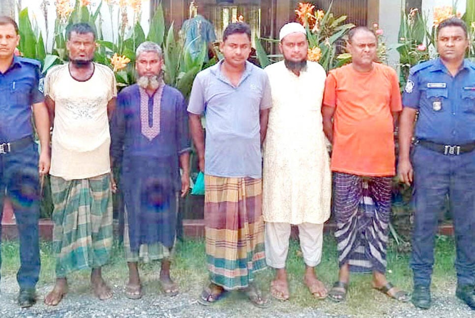 দিনাজপুরে হত্যা মামলায় গ্রেফতার ৫
