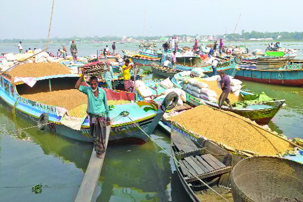 ২০০ বছরের ভাসমান হাট