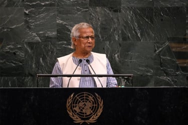 পূর্ব জেরুজালেমকে রাজধানী করে স্বাধীন ফিলিস্তিন রাষ্ট্র প্রতিষ্ঠা জরুরি : প্রধান উপদেষ্টা