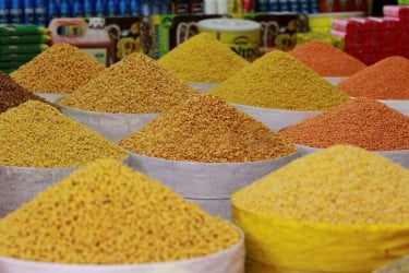 দেশের বাজারে সব ধরনের ডালের দাম চড়া