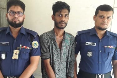বরিশালে গৃহবধূকে সংঘবদ্ধ ধর্ষণ, গ্রেপ্তার ১