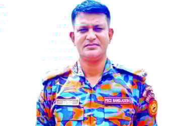 একে একে চলে গেলেন তিন ফায়ার ফাইটার