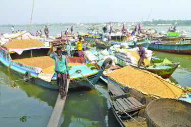 ২০০ বছরের ভাসমান হাট
