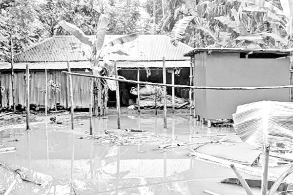 সীমাহীন কষ্টে ২০০ পরিবার