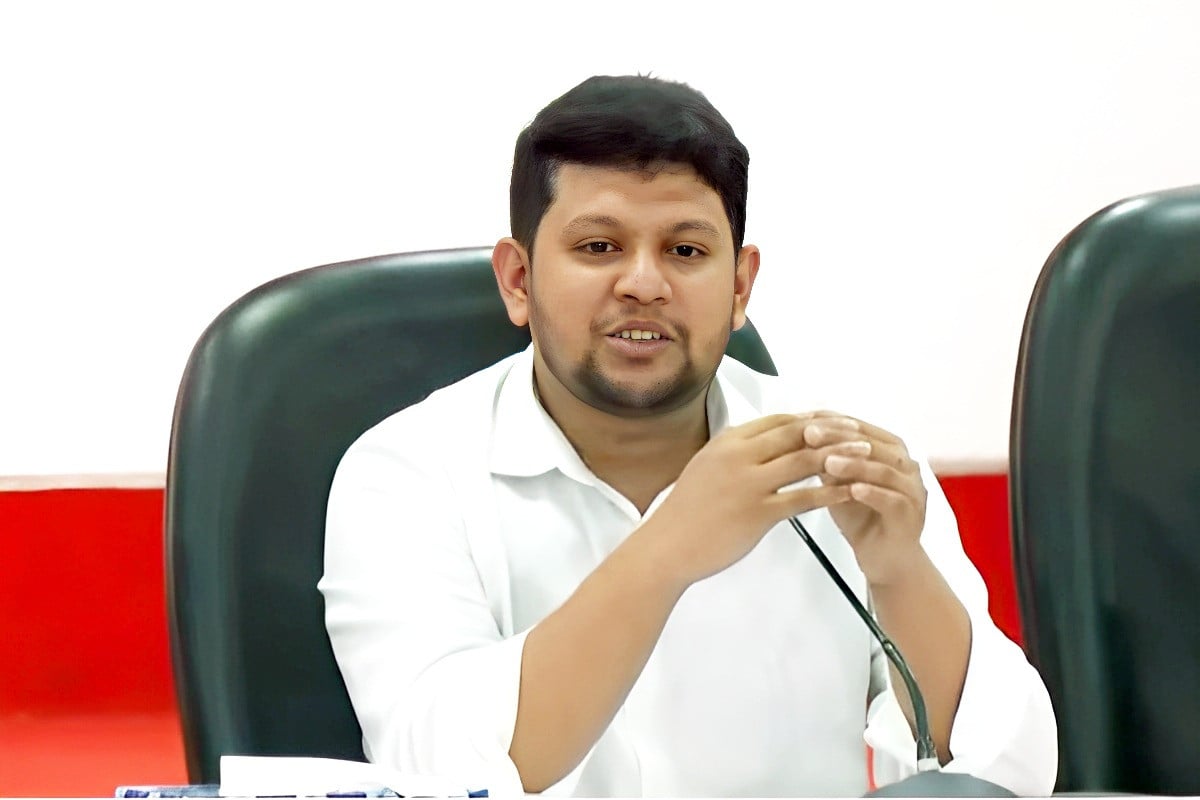 ‘আমলারা এখন পরবর্তী সরকারের অপেক্ষায়, যেকোনো সময় নেমে যেতে পারি’