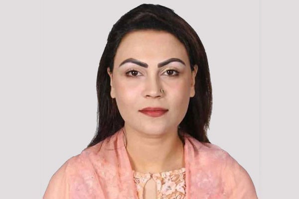 প্লাস-মাইনাসের রাজনীতি