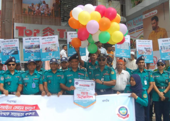 দুর্গাপূজা উপলক্ষে বরিশালে ট্রাফিক সপ্তাহ