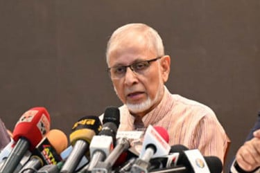 ব্যাংকের টাকা লোপাটকারীদের বিরুদ্ধে কঠোর ব্যবস্থা নেওয়া হচ্ছে: ড. আনিসুজ্জামান