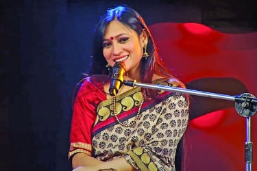 সোনা জাদু মণি লে...