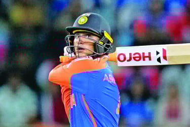 ব্যাট হাতে সেরা অভিষেক শর্মা