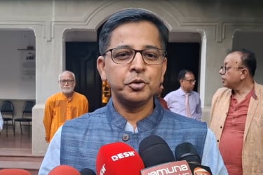 পরিস্থিতির উন্নতি হলে সব ধরনের ভিসা দেবে ভারত : প্রণয় ভার্মা