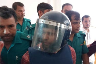 ৬ দিনের রিমান্ডে জাপার কাজী মামুন