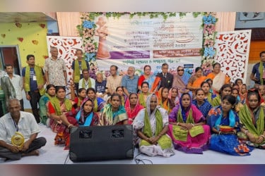 মৃৎশিল্পে অবদানের স্বীকৃতি পেলেন ১২ শিল্পী