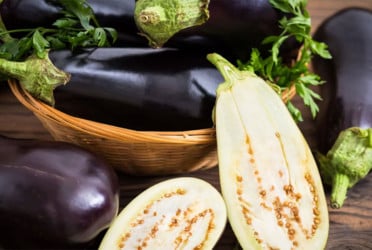বেগুনে পোকা আছে কি না বোঝা যাবে যেভাবে